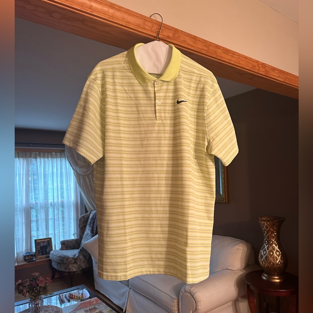 Nike Men’s dry fit golf polo